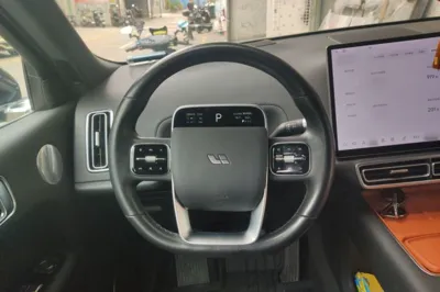 Li Auto L8