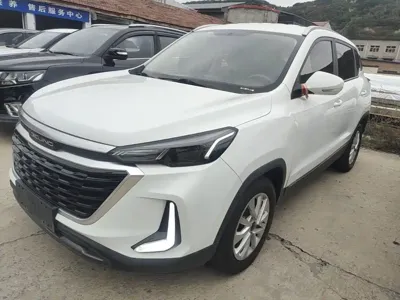 BAIC X3