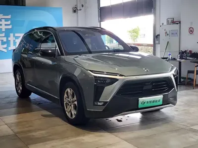 Nio ES8