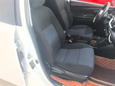 Toyota Yaris L