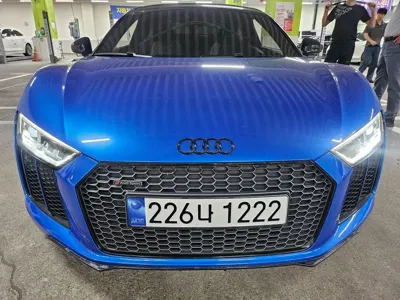 Audi R8