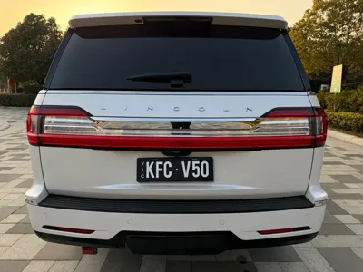 Lincoln Navigator