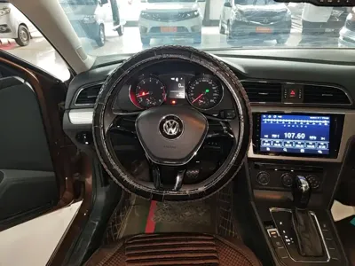 Volkswagen Lamando