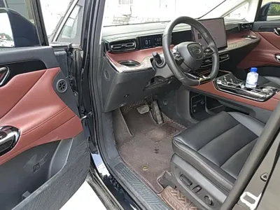GAC Motor 传祺E8 PHEV