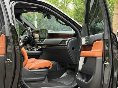 Lincoln Navigator