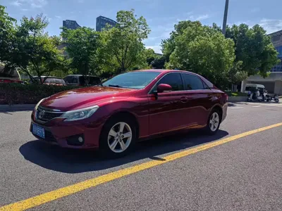 Toyota Reiz