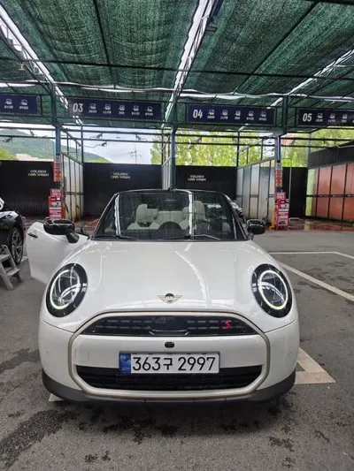 MINI Cooper Convertible