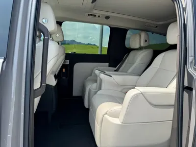 Li Auto Li MEGA