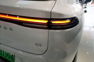 Leapmotor C10