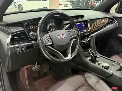 Cadillac XT6