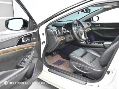 Nissan Maxima
