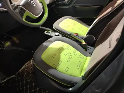 Baojun E100