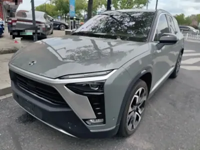 Nio ES8