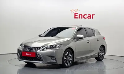 Lexus CT200h