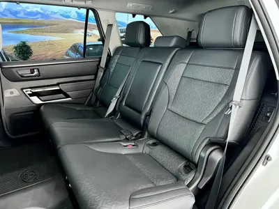 Toyota Sequoia