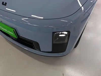 Li Auto 理想i8