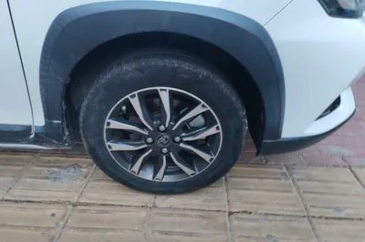 Toyota YARiS L Zhi Xuan