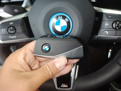 BMW iX1