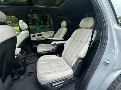 Nio ES8