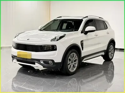 Lynk & Co 01