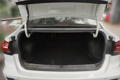 Roewe i5
