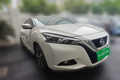 Nissan Lannia