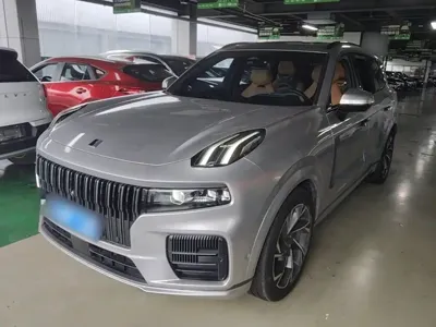 Lynk & Co 09
