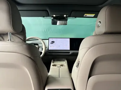 Li Auto 理想i6