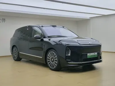 Nio ES8