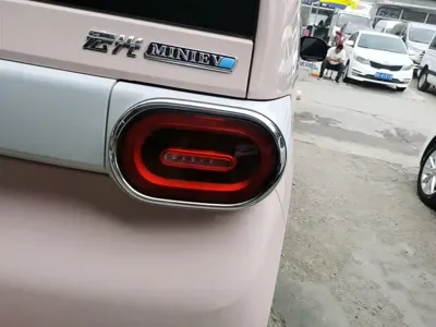 Wuling MINIEV