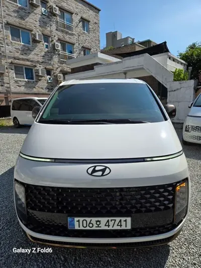 Hyundai Staria