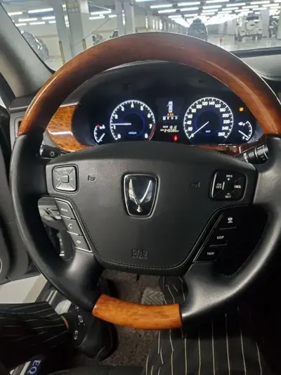 Hyundai Equus