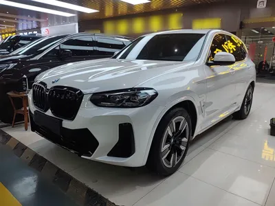 BMW iX