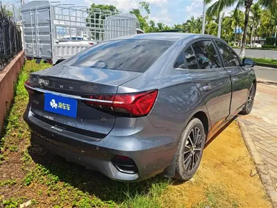 Roewe i5