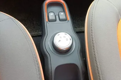 Baojun E100