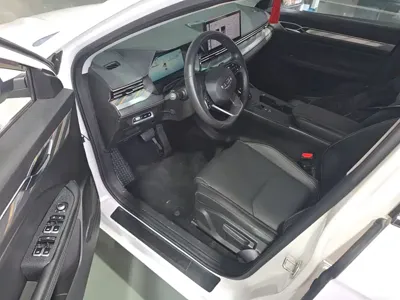 Geely L HiP