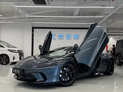 McLaren GT