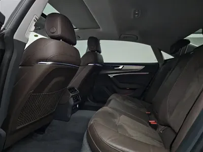 Audi A7L