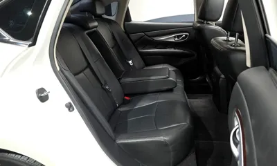 Infiniti Q70