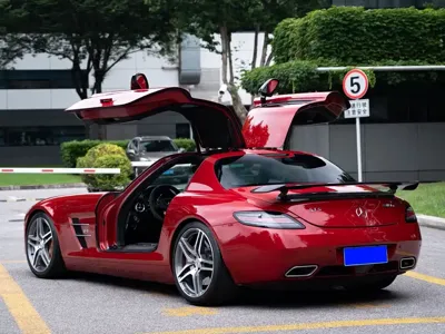 Mercedes-Benz SLS AMG