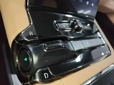 Nio ES8