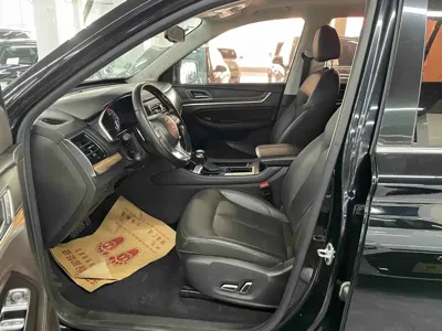 Roewe RX8