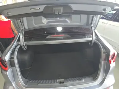 Roewe i5