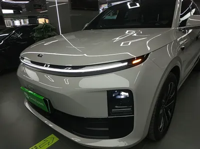 Li Auto L6
