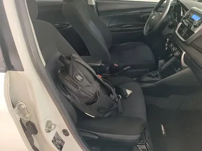Toyota Yaris L