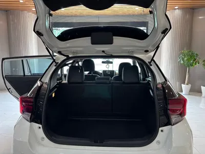 Toyota Yaris L