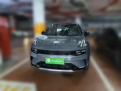 Lynk & Co 06