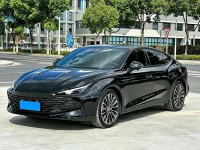 MG MG7