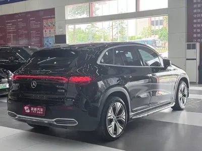 Mercedes-Benz EQE SUV