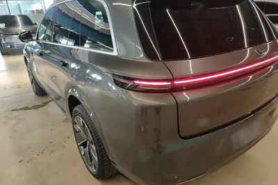 Li Auto L8